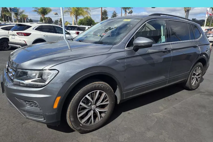 2019 Volkswagen Tiguan SE photo 1