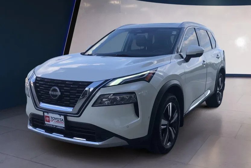 2023 Nissan Rogue Platinum photo 1
