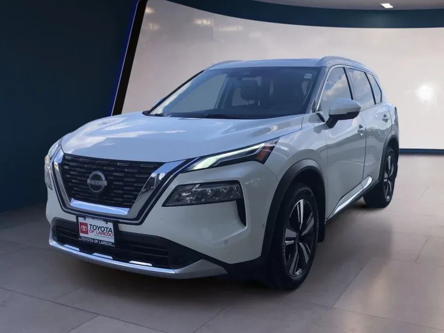 2023 Nissan Rogue Platinum photo 1