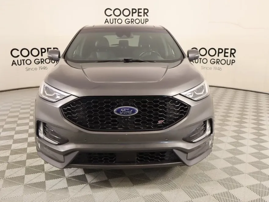 2019 Ford Edge ST photo 1