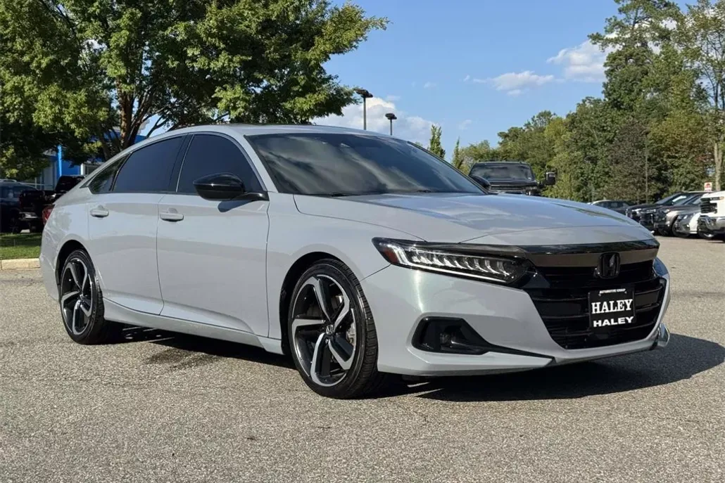 2022 Honda Accord Sport 2.0T photo 1