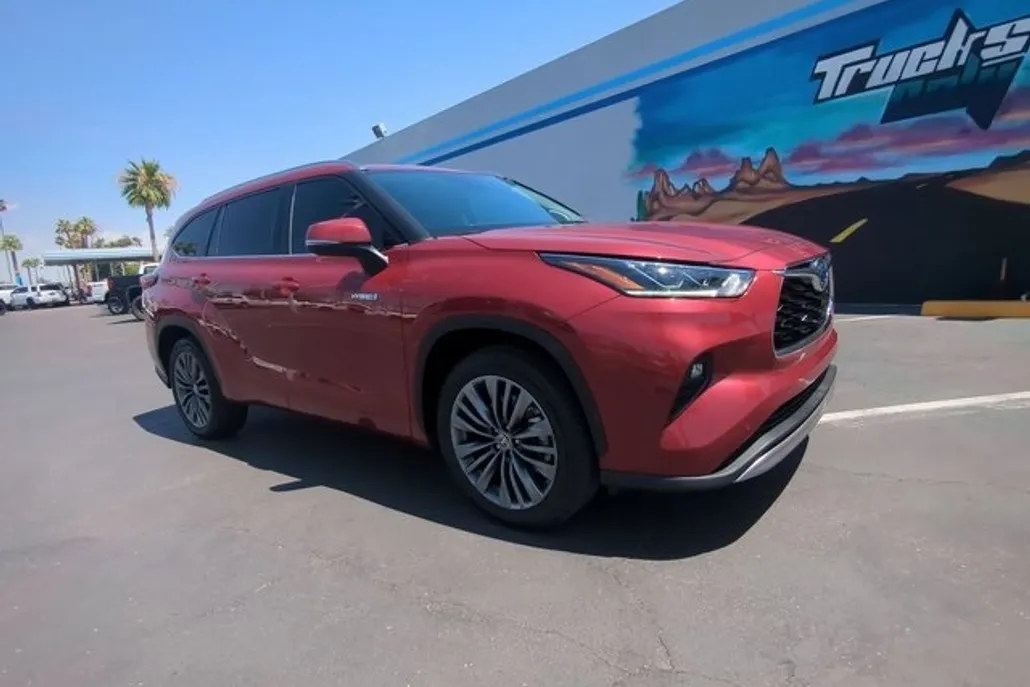 2020 Toyota Highlander Hybrid Platinum photo 1