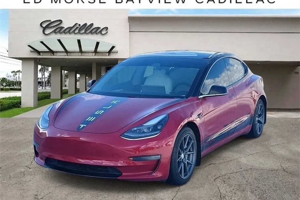 2021 Tesla Model 3 Standard Range Plus photo 1