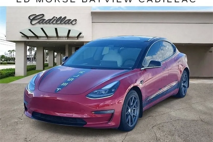 2021 Tesla Model 3 Standard Range Plus photo 1