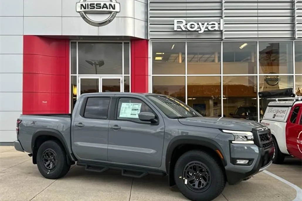 2025 Nissan Frontier PRO-X photo 1