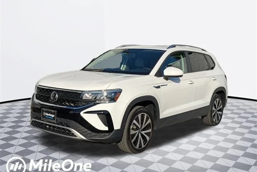 2022 Volkswagen Taos SE photo 1