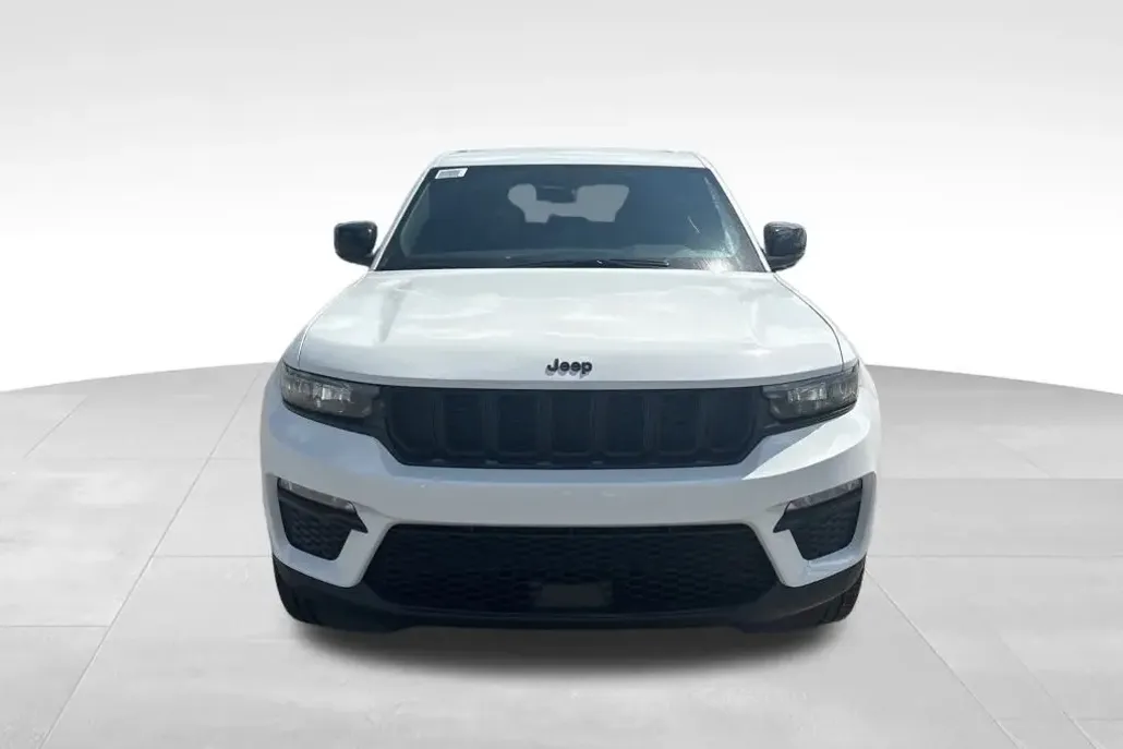 2025 Jeep Grand Cherokee Limited photo 1