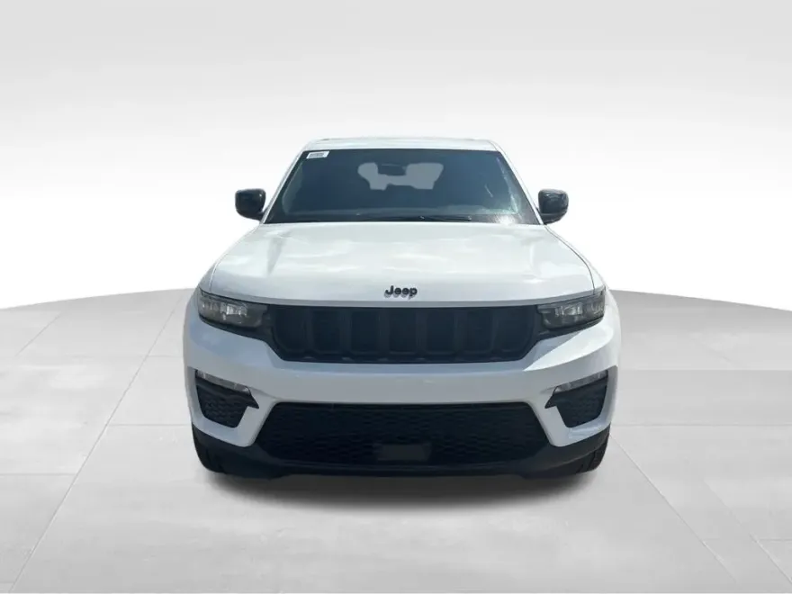 2025 Jeep Grand Cherokee Limited photo 1