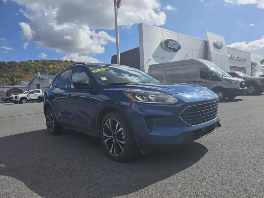 2022 Ford Escape SE photo 1