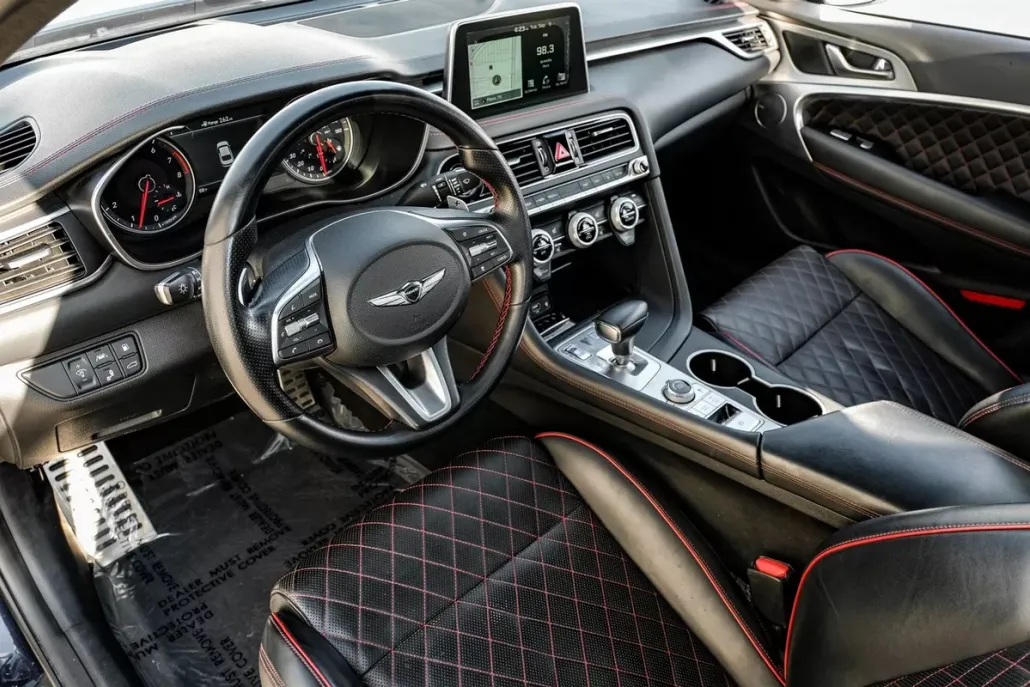 2019 Genesis G70 2.0T Advanced photo 1