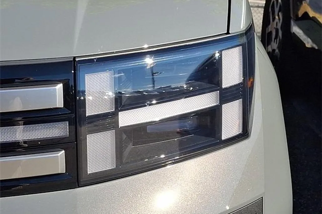 2026 Hyundai Santa Fe SE photo 1