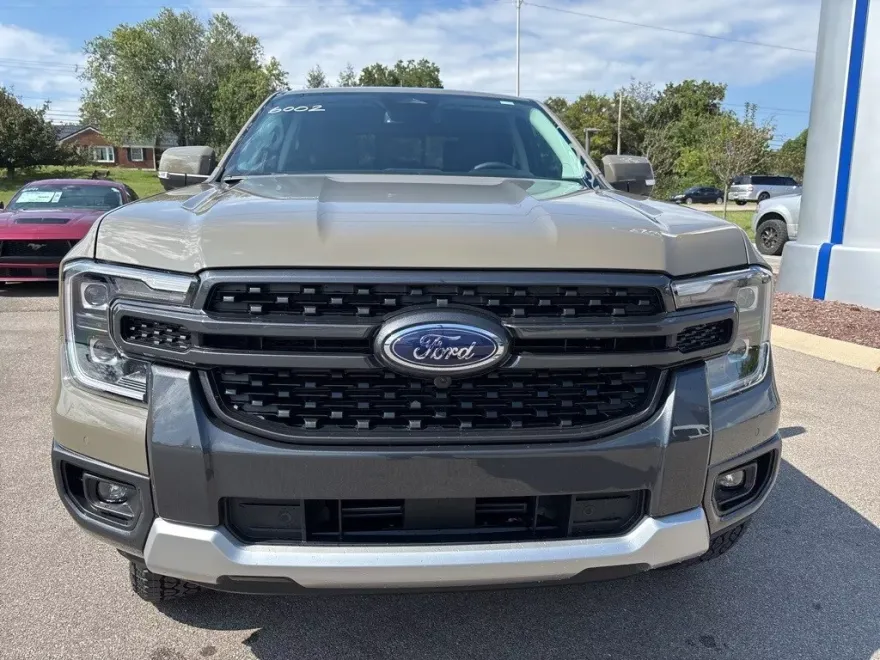 2025 Ford Ranger Lariat photo 1
