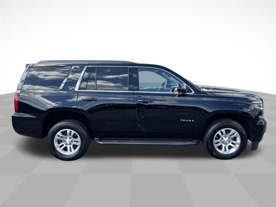 2020 Chevrolet Tahoe LT photo 1