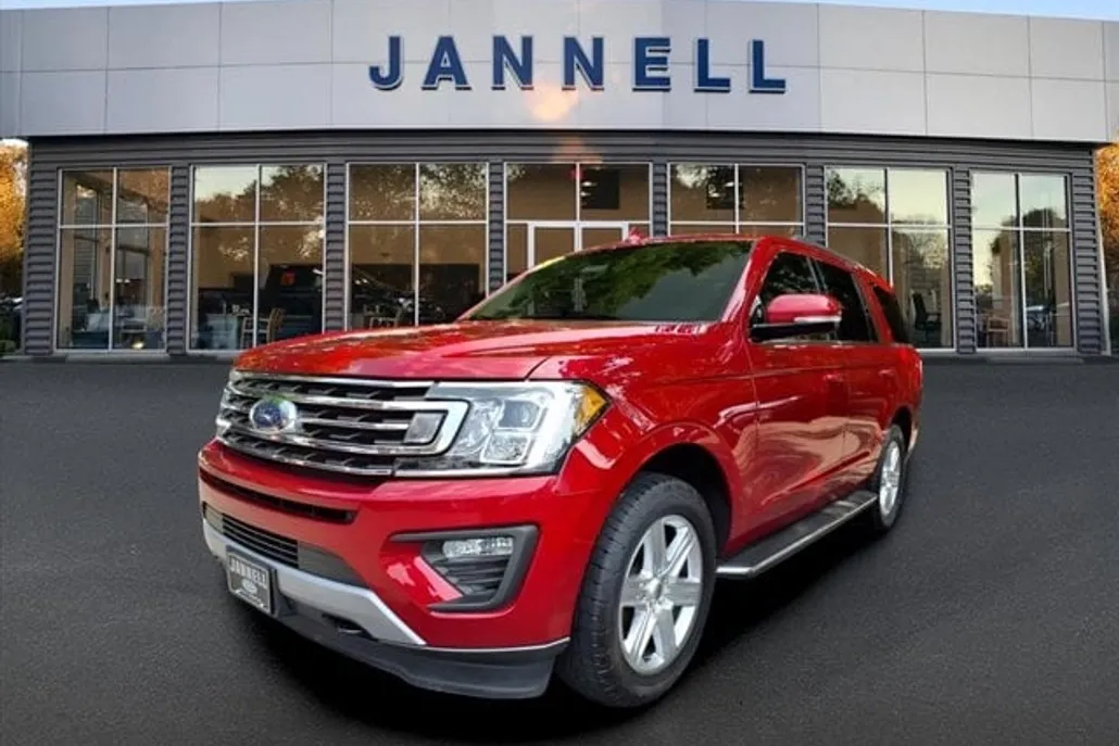 2021 Ford Expedition XLT photo 1