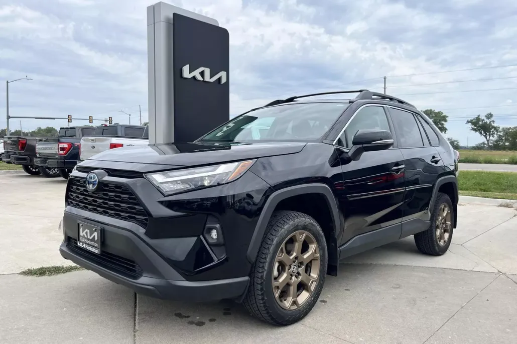 2023 Toyota RAV4 Hybrid photo 1