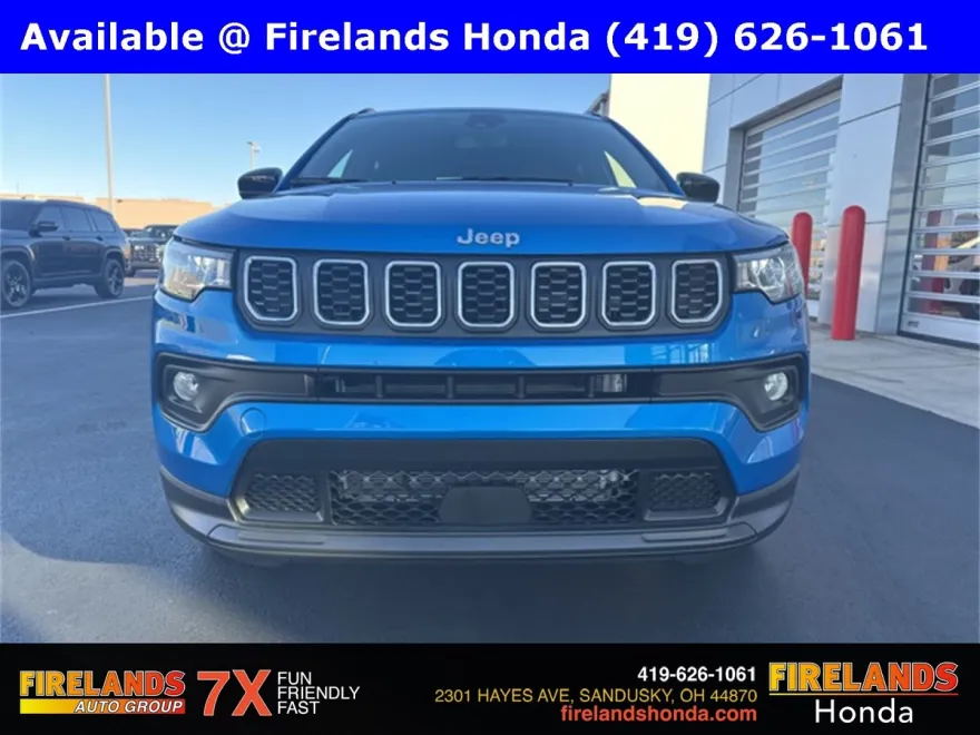 2024 Jeep Compass Latitude Lux photo 1