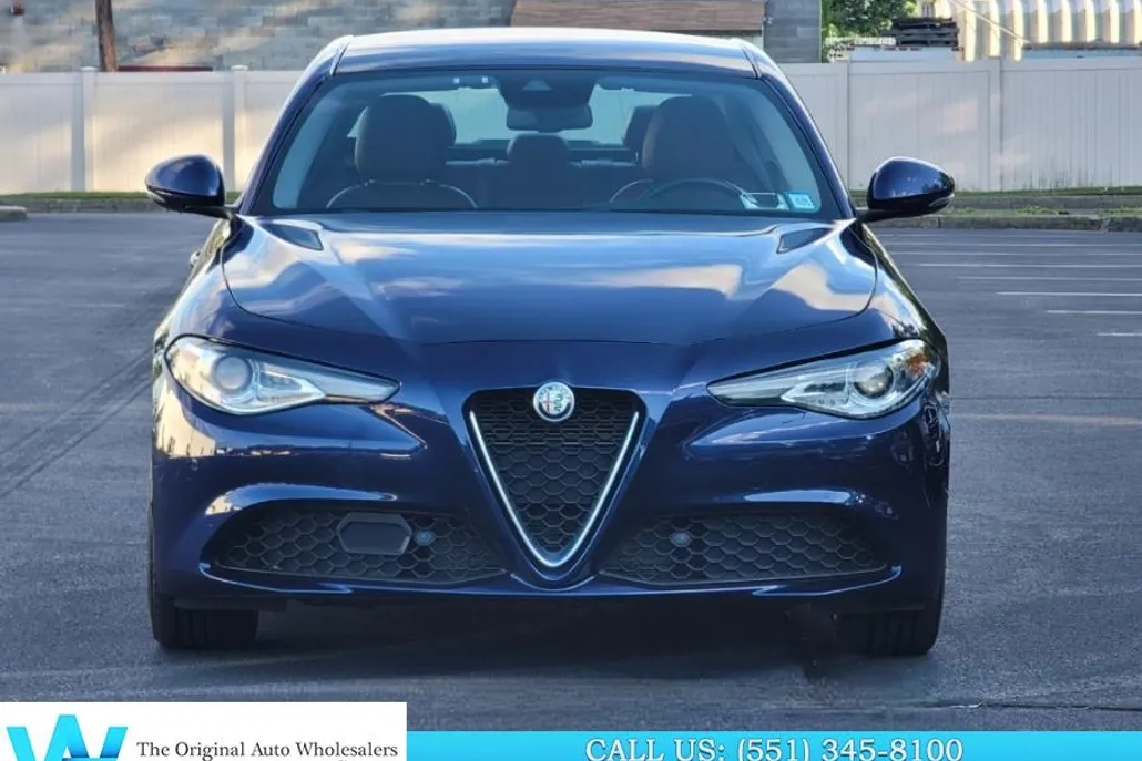 2020 Alfa Romeo Giulia Ti photo 1