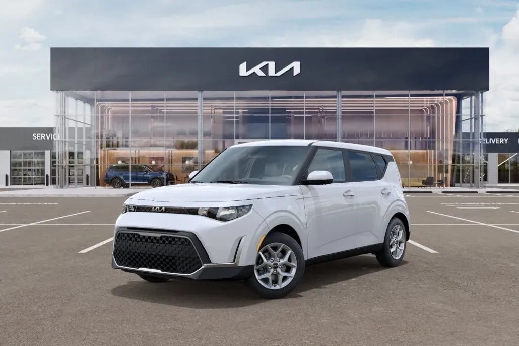 2025 Kia Soul LX photo 1