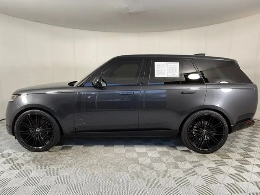 2023 Land Rover Range Rover Base photo 1