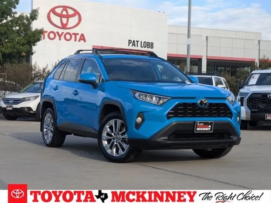 2021 Toyota RAV4 XLE Premium photo 1