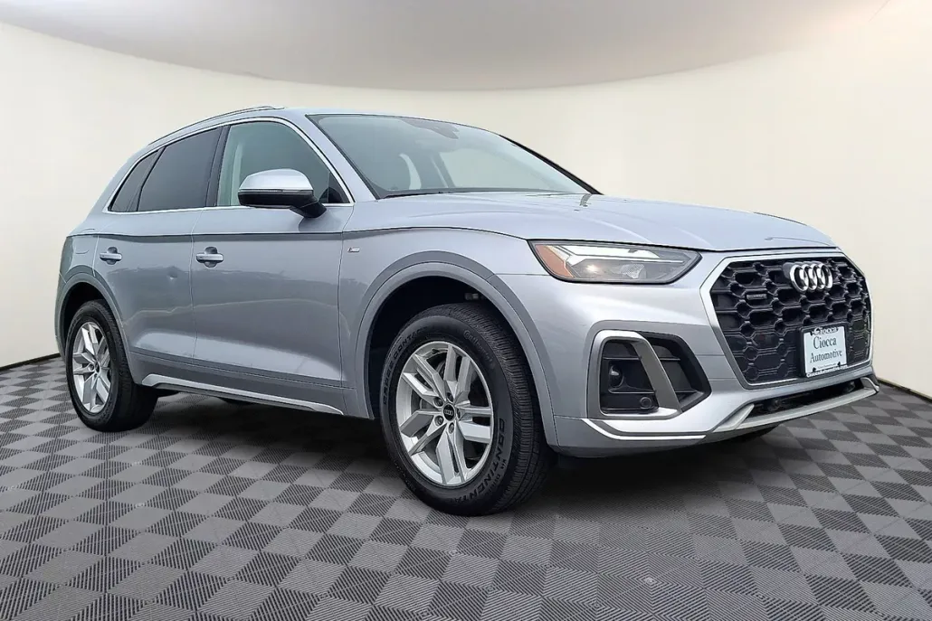 2022 Audi Q5 45 S line Premium photo 1