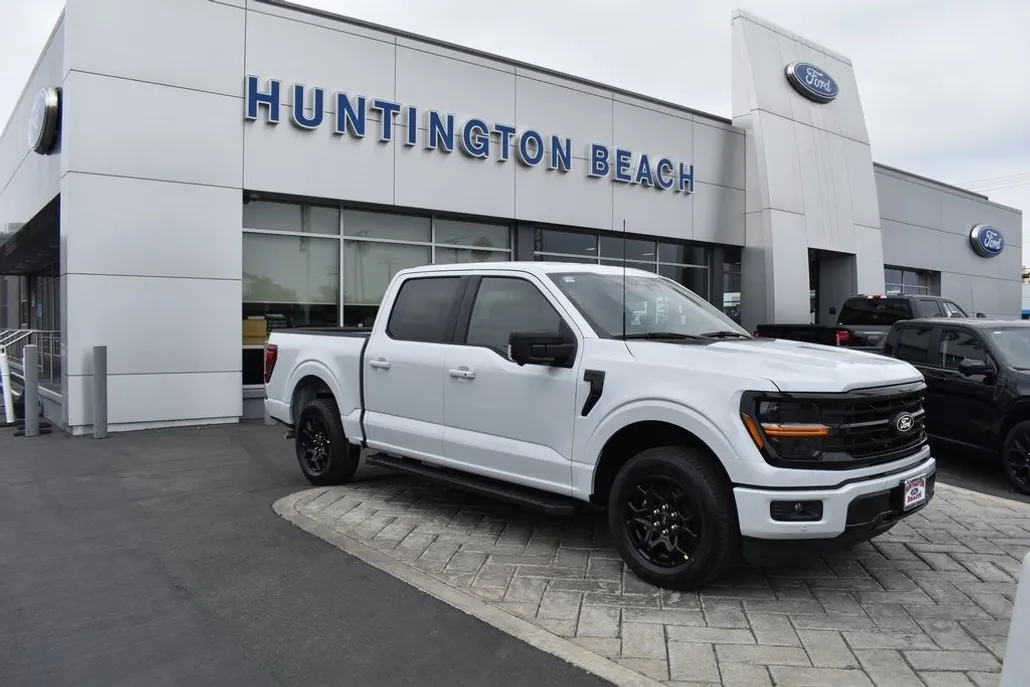 2025 Ford F-150 XLT photo 1