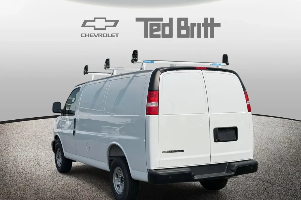 2025 Chevrolet Express Cargo 2500 photo 1