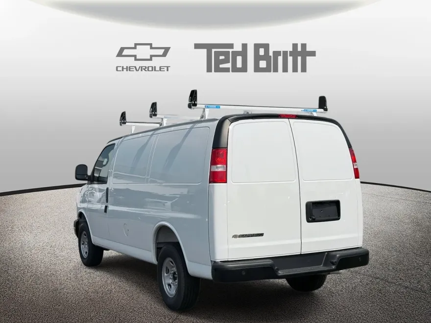 2025 Chevrolet Express Cargo 2500 photo 1