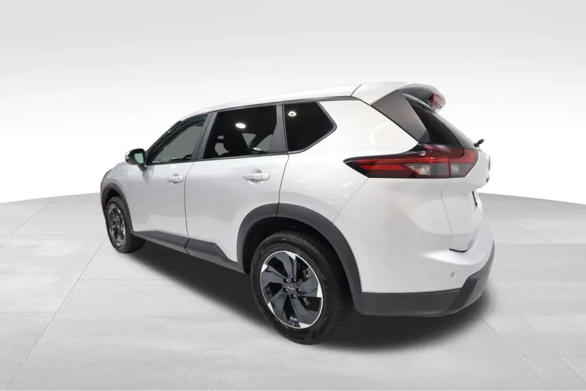2024 Nissan Rogue SV photo 1