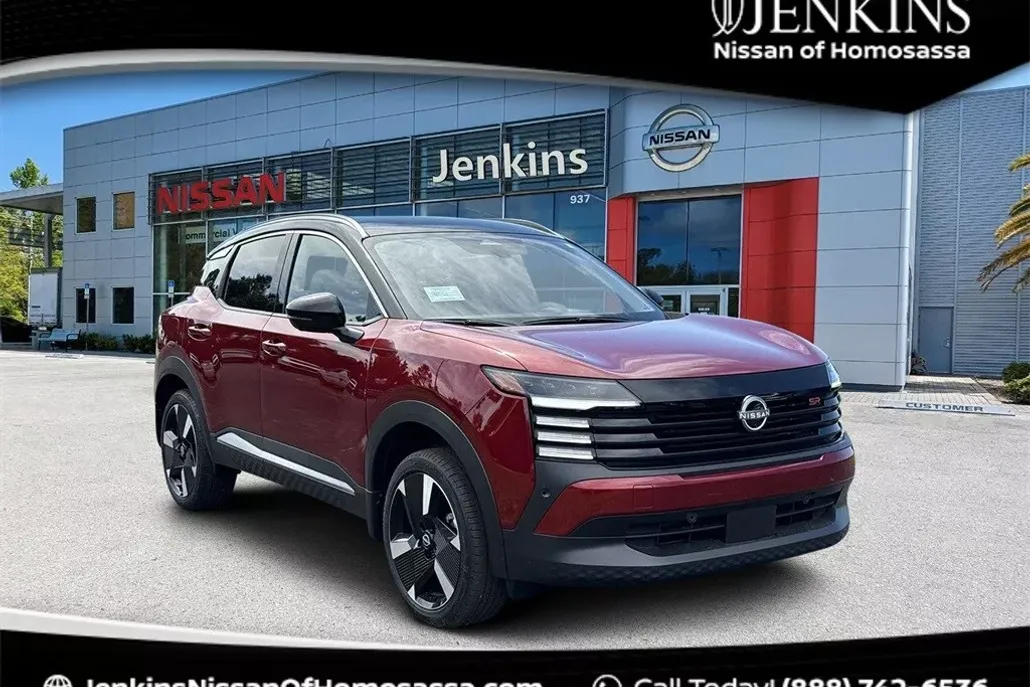 2025 Nissan Kicks SR photo 1