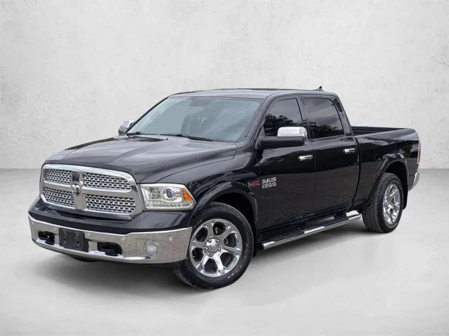 2015 Ram 1500 Laramie photo 1