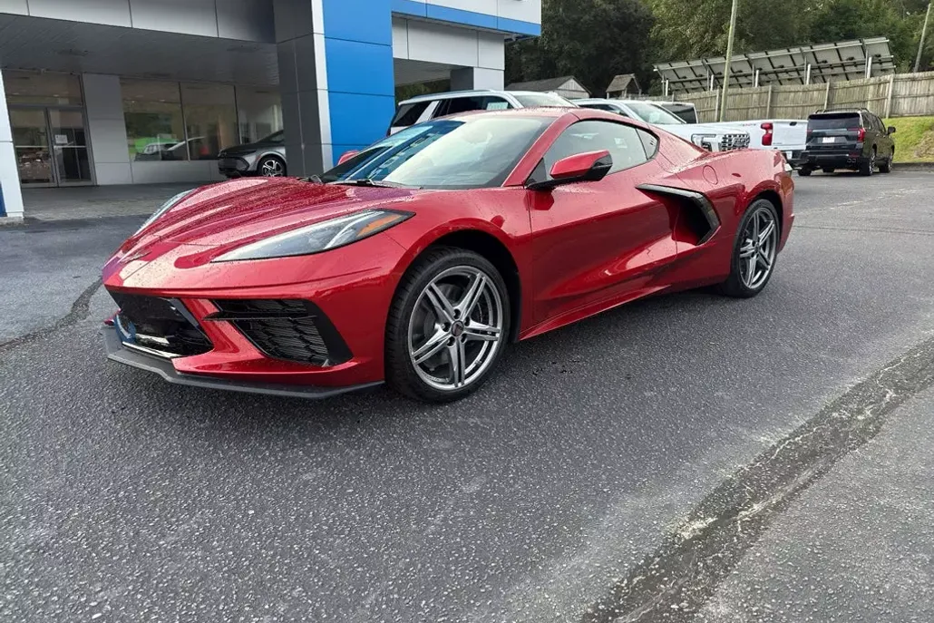 2026 Chevrolet Corvette Stingray 2LT photo 1