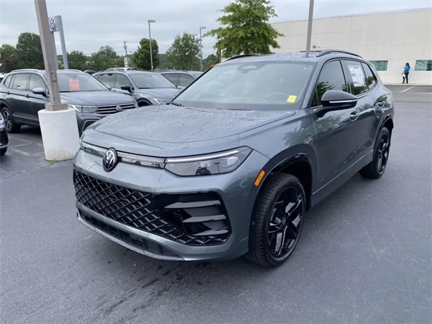 2025 Volkswagen Tiguan SE R-Line Black photo 1