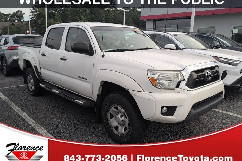 2015 Toyota Tacoma PreRunner V6 photo 1