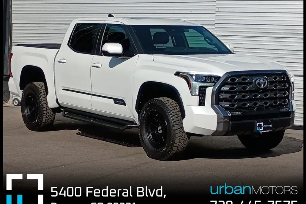2025 Toyota Tundra CrewMax Platinum photo 1
