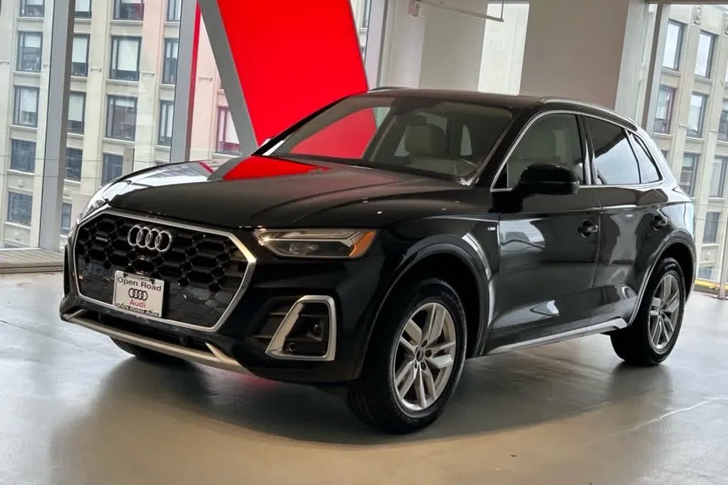 2023 Audi Q5 S line Premium 45 TFSI photo 1