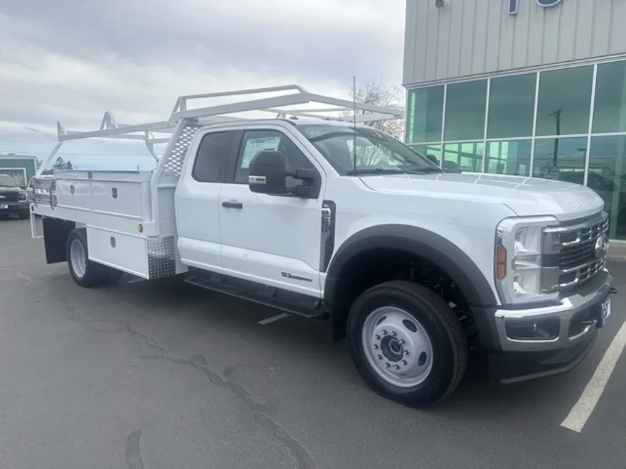 2025 Ford F-550 XL photo 1