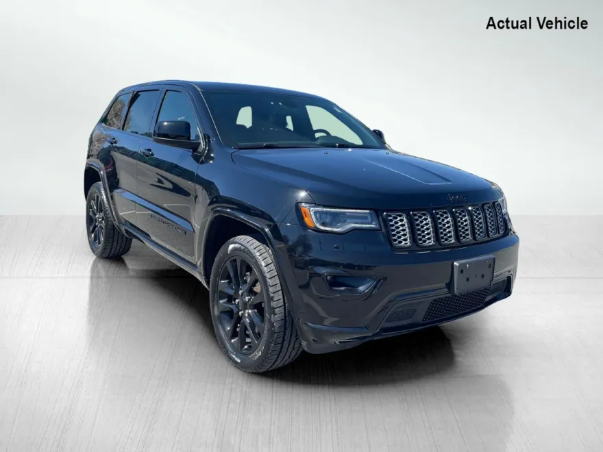 2022 Jeep Cherokee Laredo X photo 1