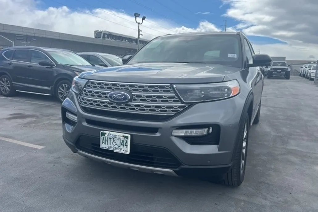 2022 Ford Explorer Limited photo 1
