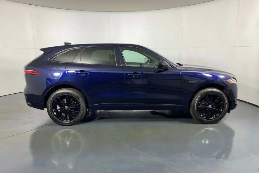 2025 Jaguar F-PACE P250 R-Dynamic S photo 1