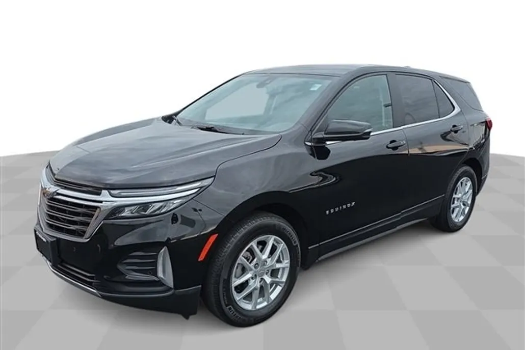 2023 Chevrolet Equinox LT photo 1