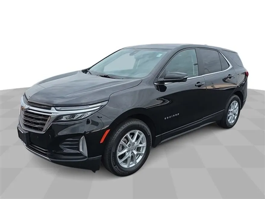 2023 Chevrolet Equinox LT photo 1