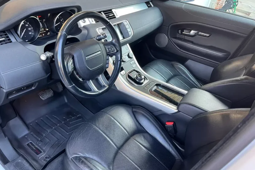2017 Land Rover Range Rover Evoque SE photo 1