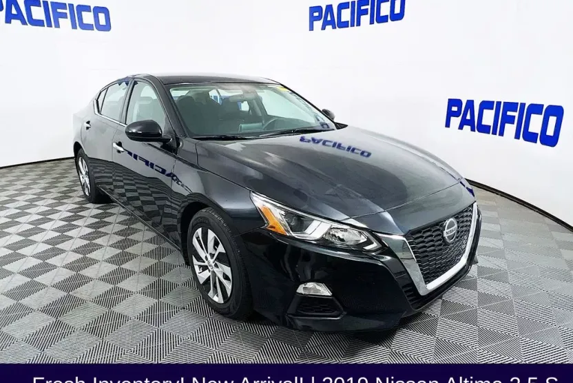 2019 Nissan Altima 2.5 S photo 1