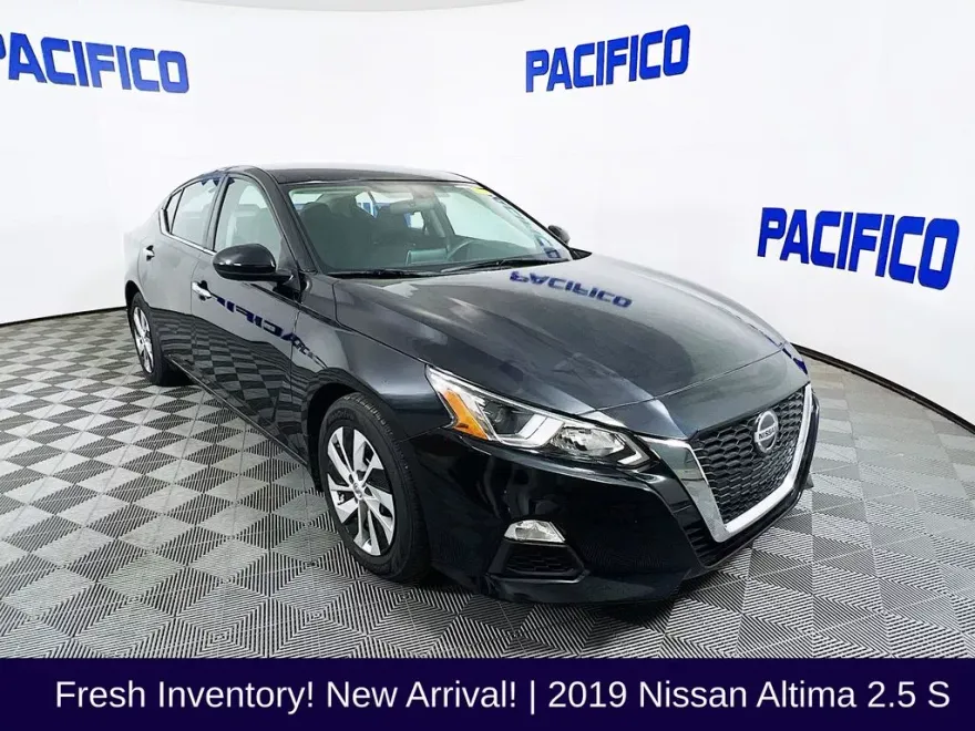 2019 Nissan Altima 2.5 S photo 1