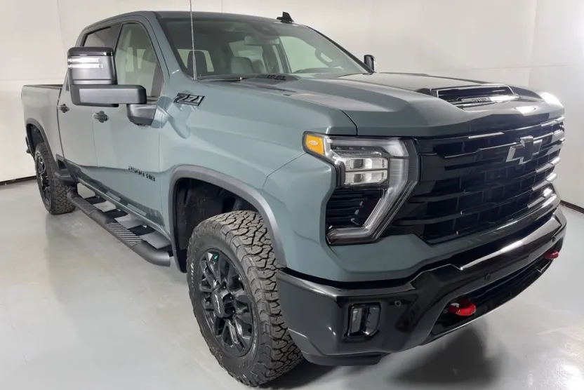 2026 Chevrolet Silverado 2500HD LT photo 1
