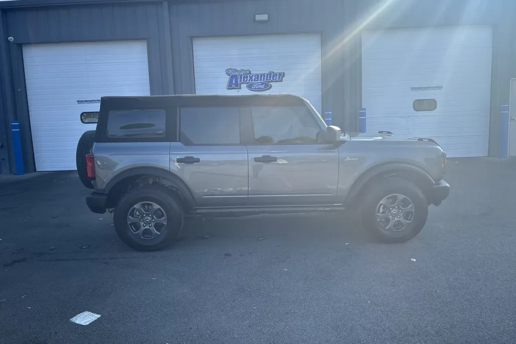 2022 Ford Bronco Big Bend photo 1
