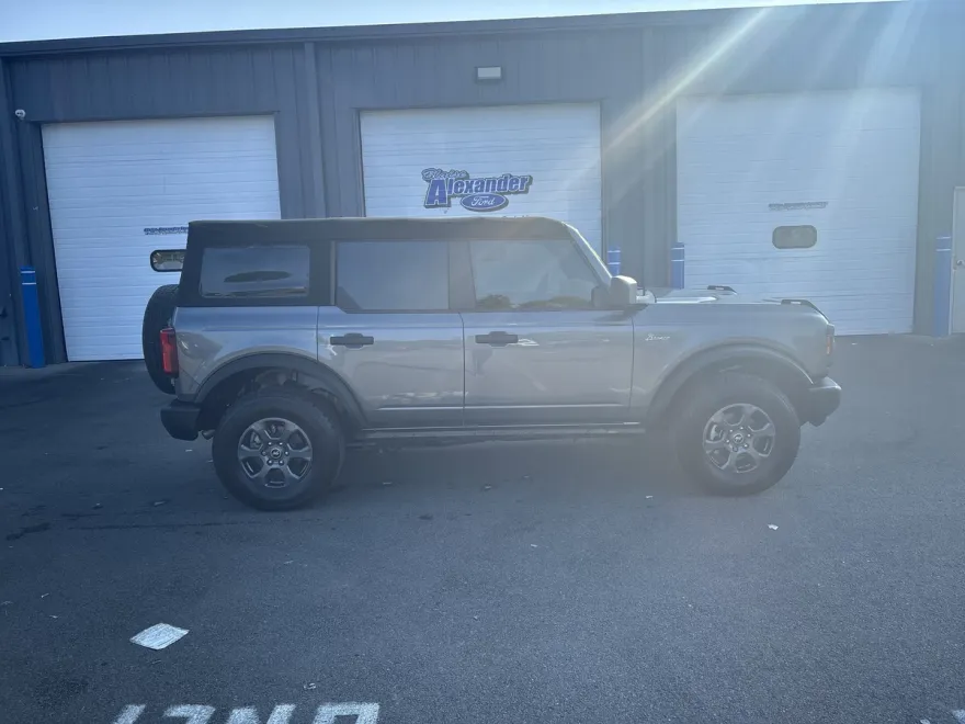2022 Ford Bronco Big Bend photo 1
