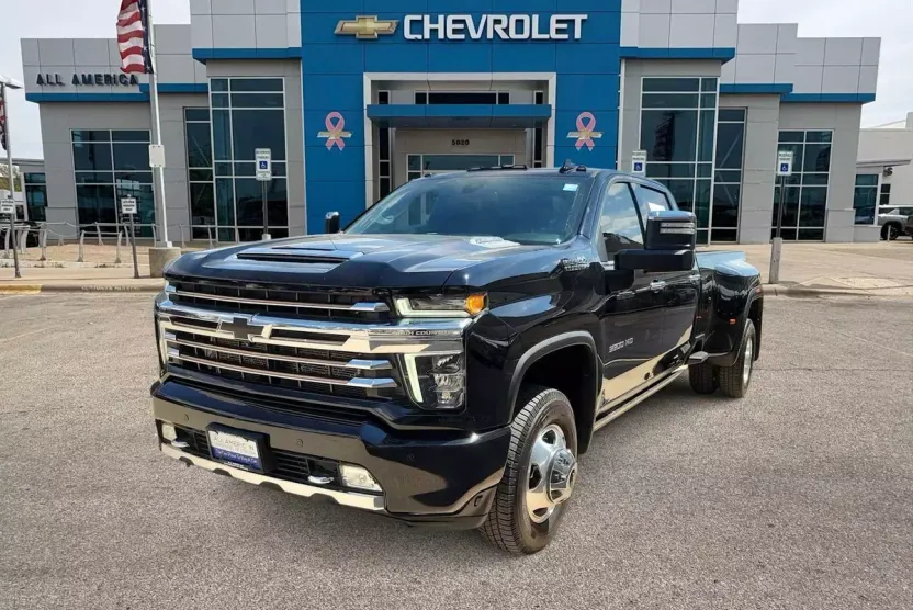 2022 Chevrolet Silverado 3500HD High Country photo 1