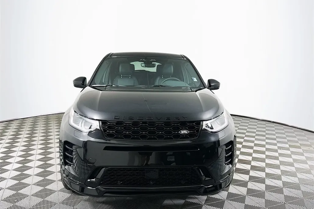 2025 Land Rover Discovery Sport SE photo 1